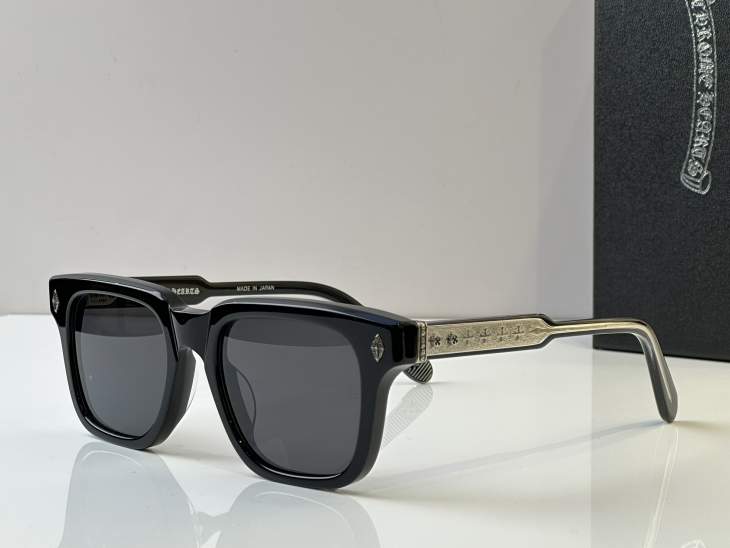 Picture of Chrome Hearts Sunglasses _SKUfw67339073fw